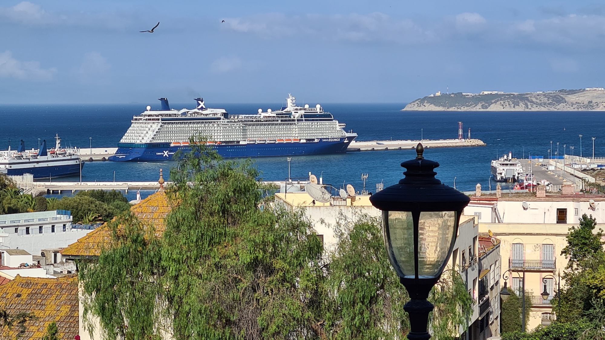 Kreuzfahrtschiffe und Massentourismus kommen auch in Tanger an